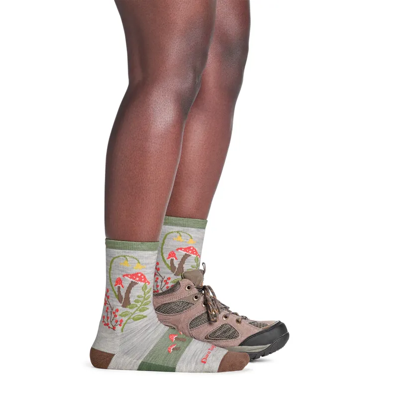 Darn Tough Mellow Mushrooms Micro Crew Lt Cushion Womens in Ash-2
