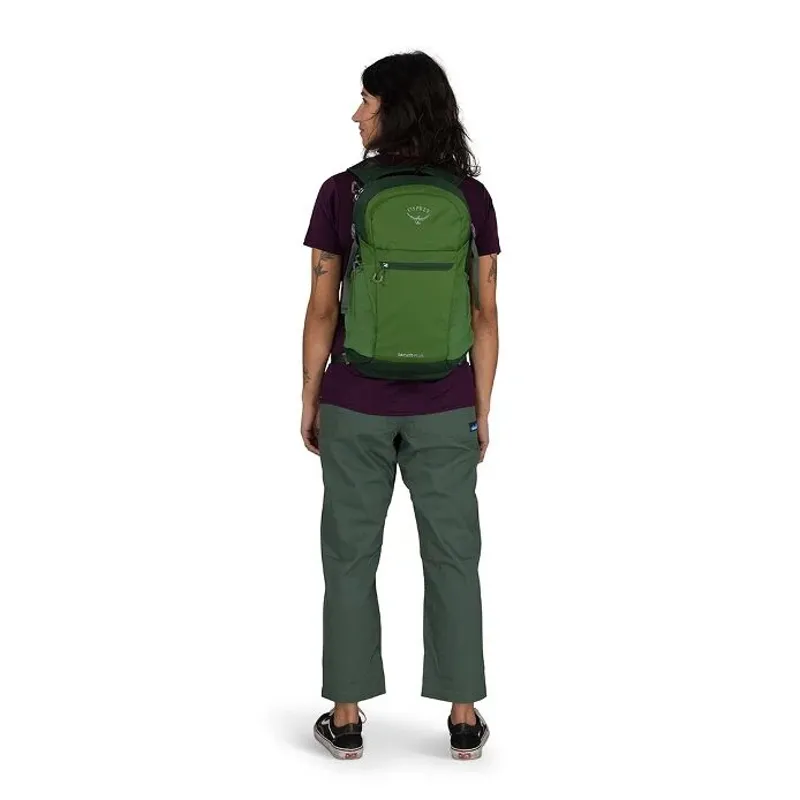 Osprey Daylite Plus Daypack in Green Belt/Green Canopy-6