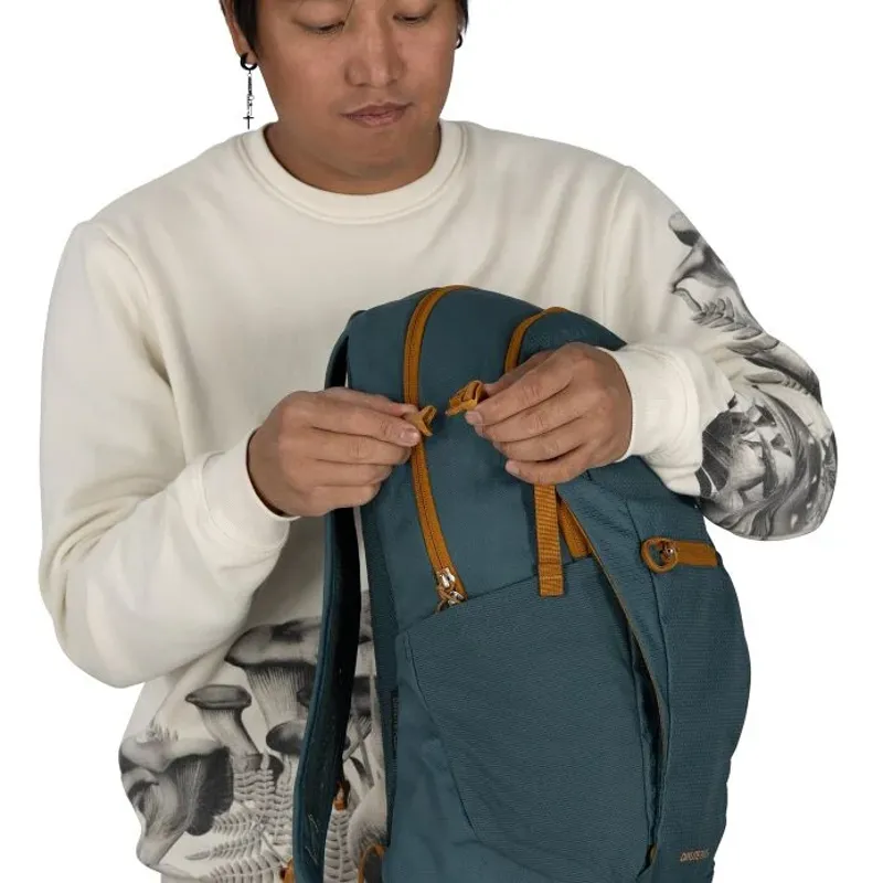 Osprey Daylite Plus Daypack in Torrent Blue-9