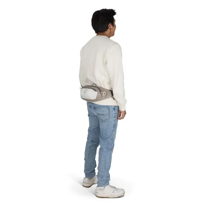 Osprey Daylite Waist Pack in Moody Burgundy-5