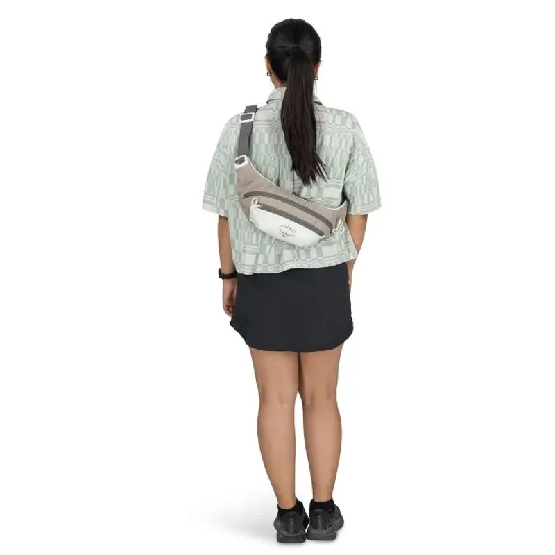 Osprey Daylite Waist Pack in Moody Burgundy-4