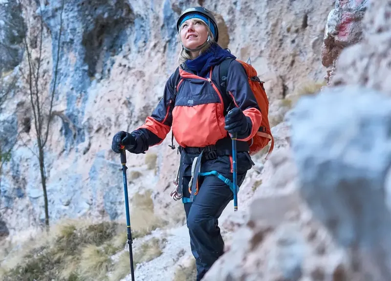 Paramo Velez Evolution Hybrid Smock Womens in Fire/Midnight-11