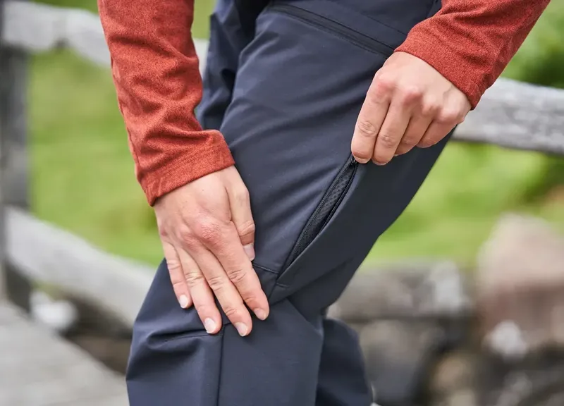 Paramo Alta Trek Trousers Mens in Black-5