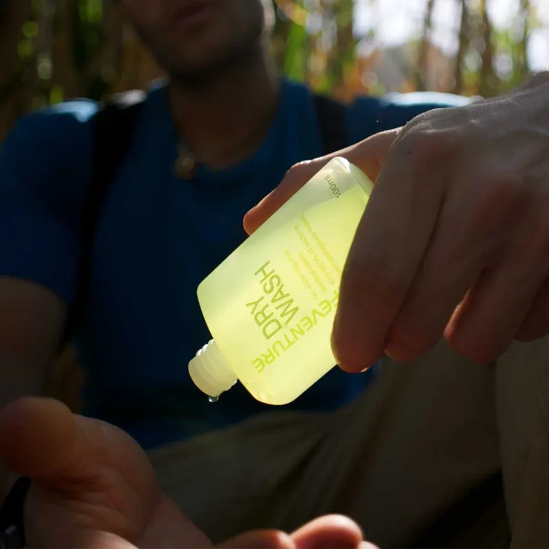 Lifeventure Dry Body Wash Gel-1