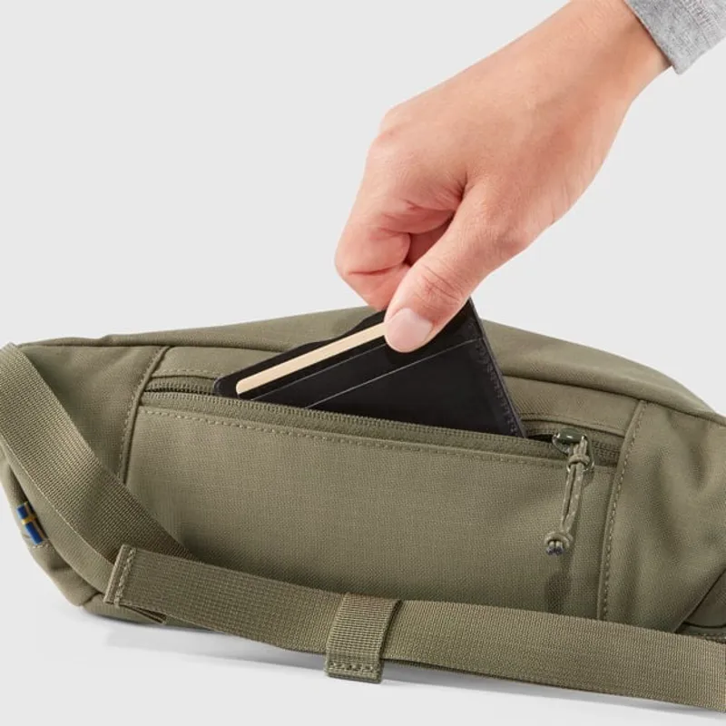 Fjallraven Ulvo Hip Pack Medium in Green-5