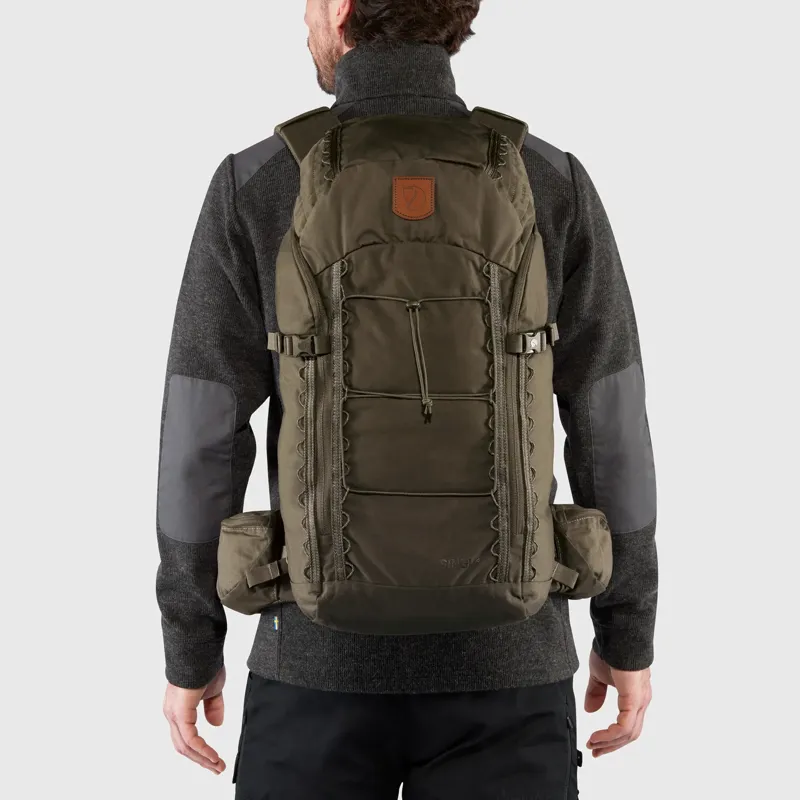 Fjallraven Singi 28 Backpack in Clay-7