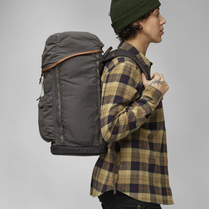 Fjallraven Singi Stubben Backpack in Dark Olive-8