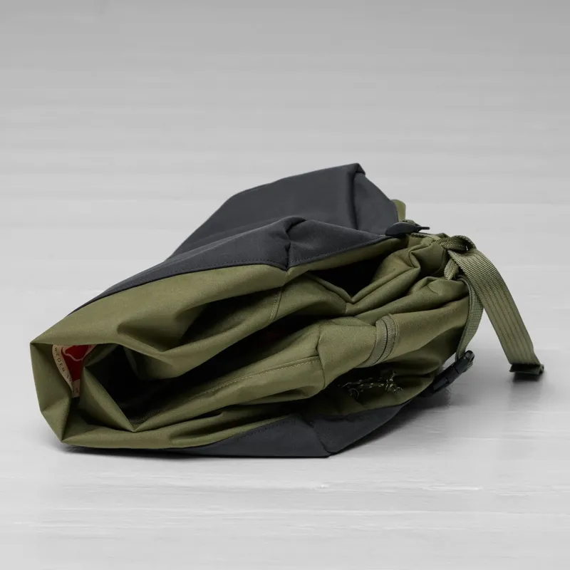 Fjallraven Farden Duffel 80 in Green-8