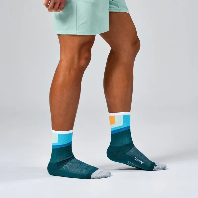 Feetures Elite Light Cushion Mini Crew Unisex Socks in Breezy Court-2