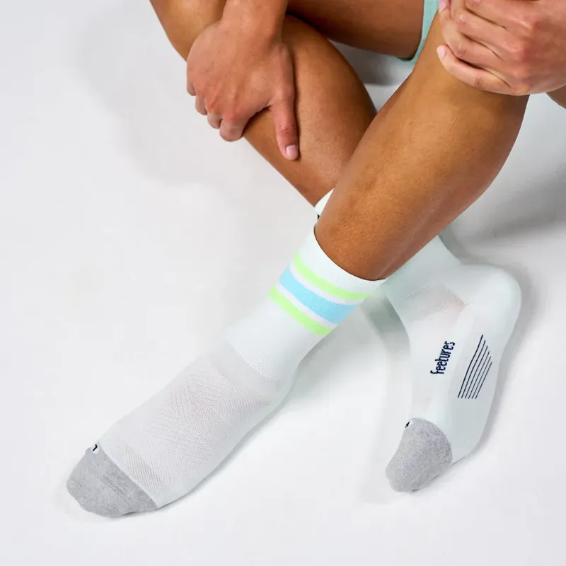 Feetures Elite Light Cushion Mini Crew Unisex Socks in Mint Bounce-2