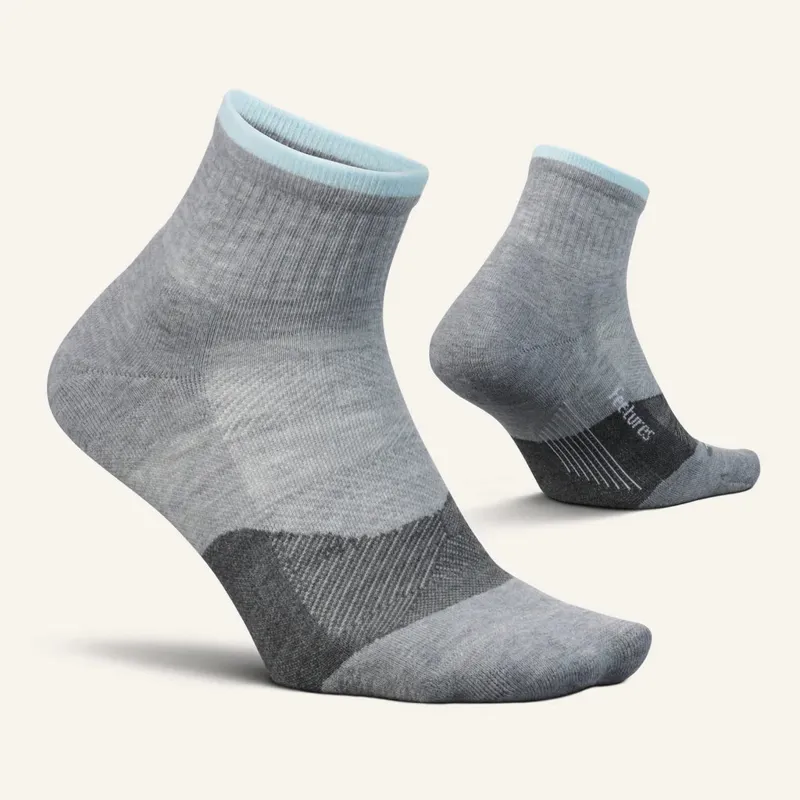 Feetures Trail Max Cushion Quarter Socks Unisex in Light Grey-1