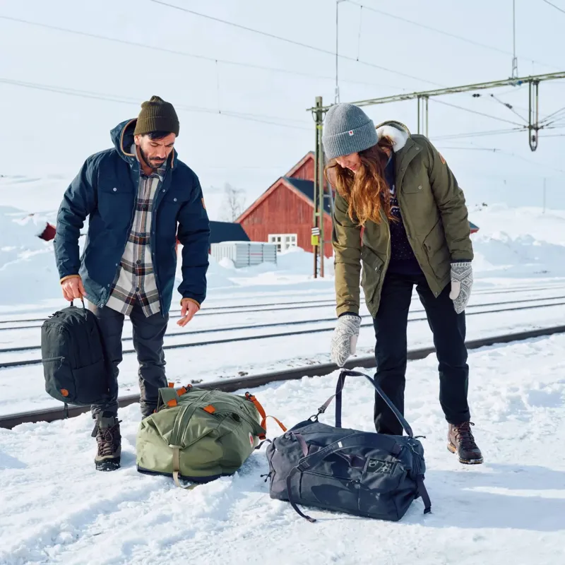 Fjallraven Farden Duffel 50 in Navy-4