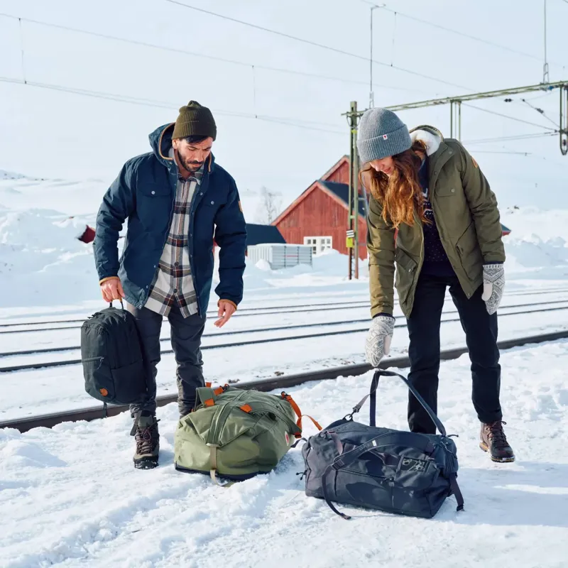 Fjallraven Farden Duffel 80 in Navy-3