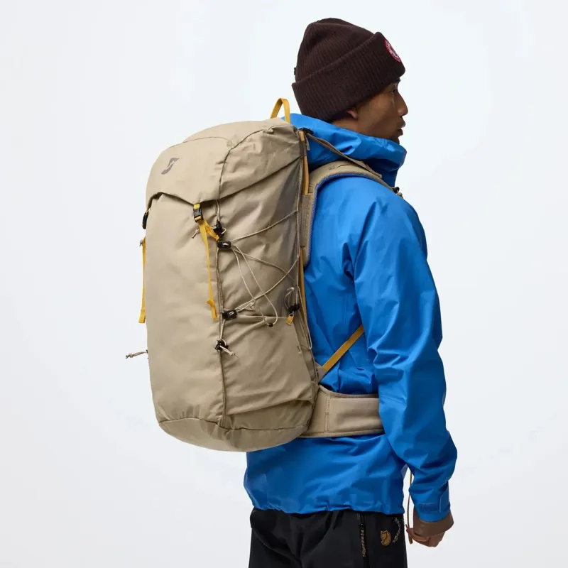 Fjallraven Kajka X-Latt 45 M/L Lightweight Backpack in Green-6