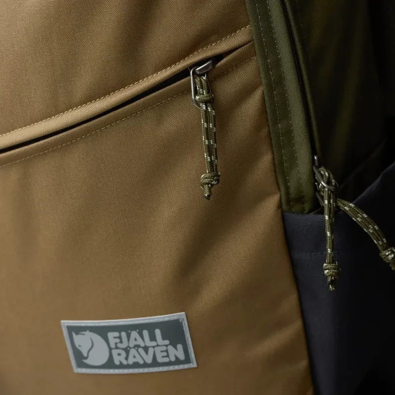 Fjallraven Vardag Backpack 17L in Green/Clay-8