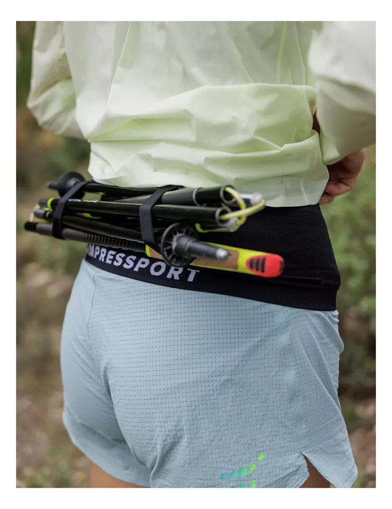 Compressport Free Belt Pro 2.0 in Black/White-4
