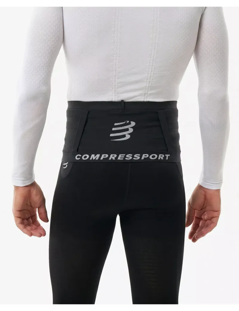Compressport Free Belt Pro 2.0 in Black/White-1
