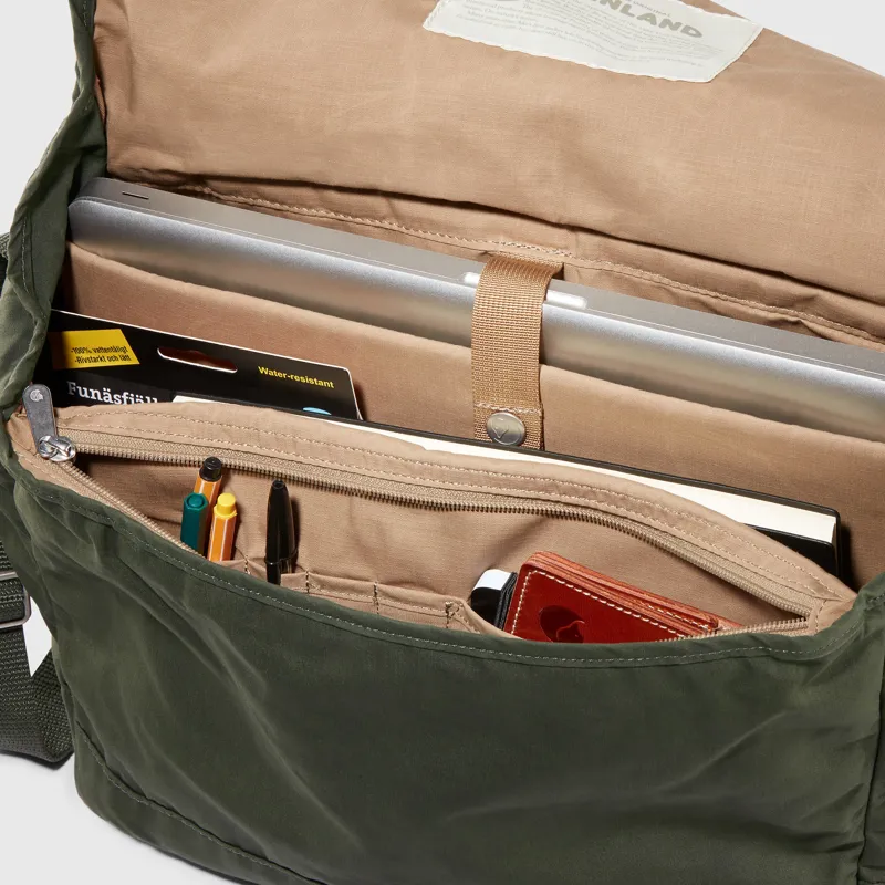 Fjallraven Greenland Shoulder Bag in Deep Forest-8