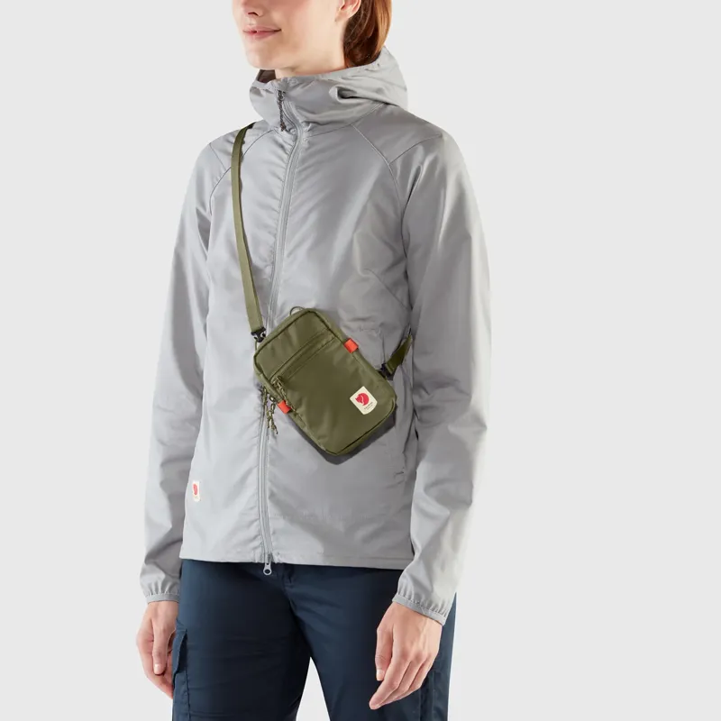 Fjallraven High Coast Pocket in Clay-4