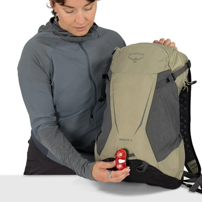 Osprey Hikelite 18 in Cascade Blue-12