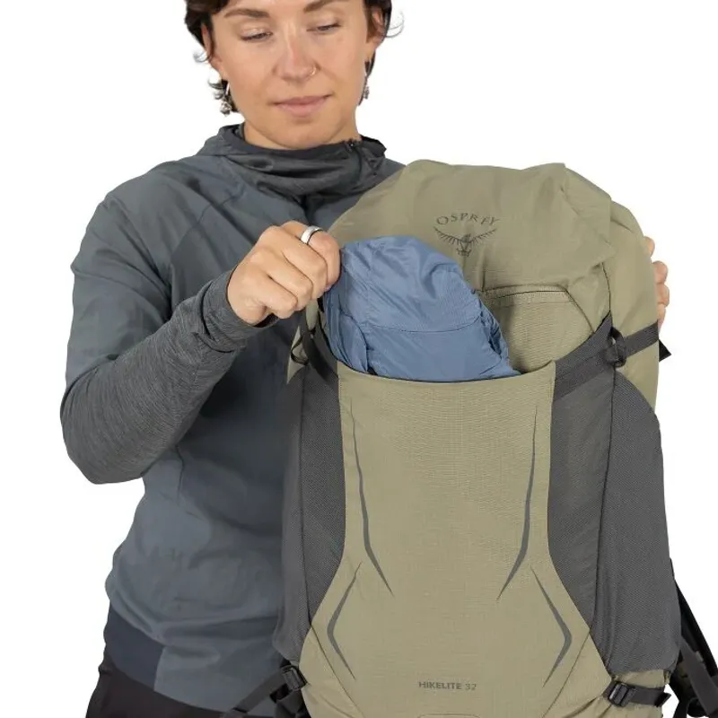 Osprey Hikelite 32 in Cascade Blue-12