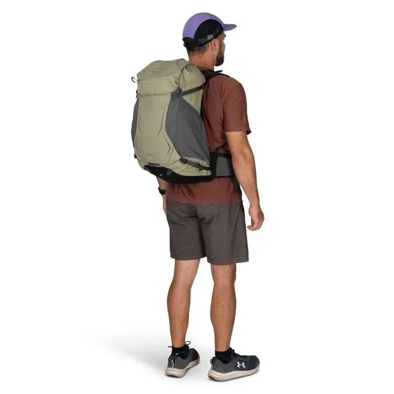 Osprey Hikelite 32 in Olive Tan-9
