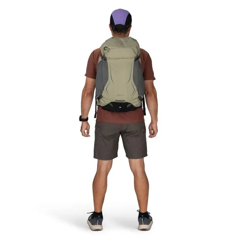 Osprey Hikelite 32 in Raven Black-7