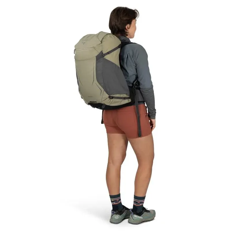 Osprey Hikelite 32 in Raven Black-5