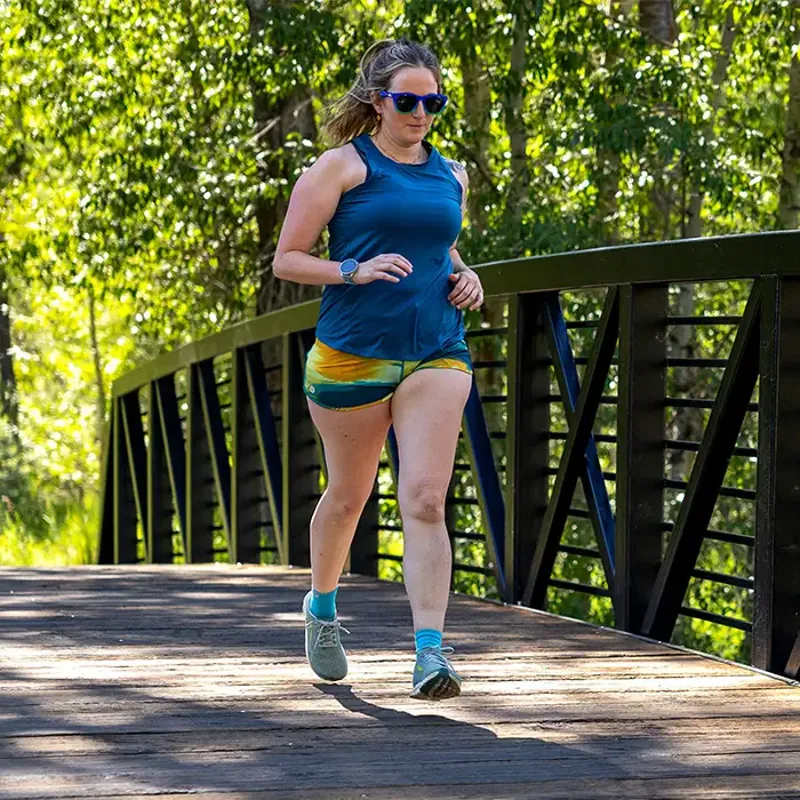 Injinji Run Lightweight Mini Crew Unisex Socks in Navy-5
