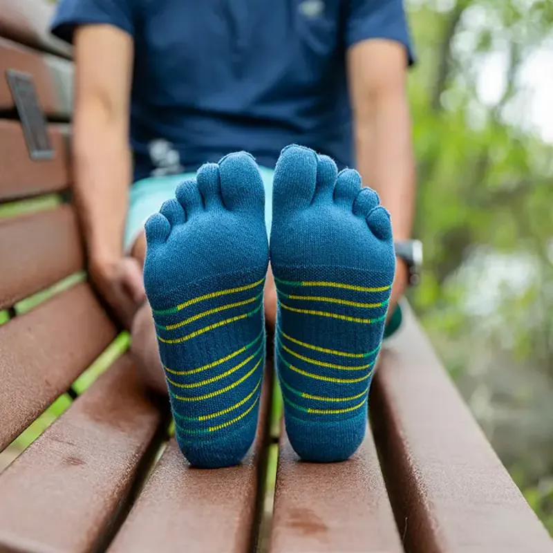 Injinji Ultra Run Mini Crew Unisex Socks in Poseidon-3