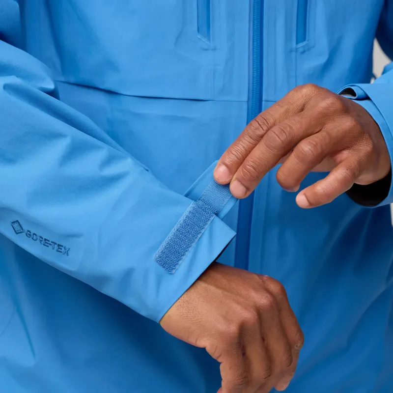 Fjallraven Keb GTX Jacket Mens in UN Blue-10