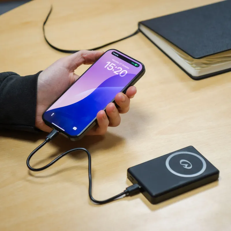 Lifeventure Magnetic Wireless Power Bank in Black-8