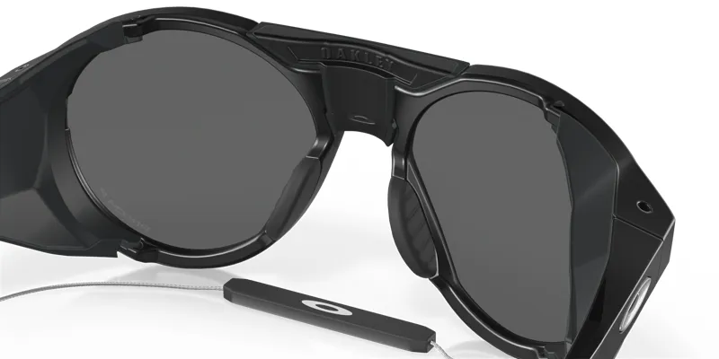 Oakley Clifden Sunglasses in Matte Black/Prizm Black Polarized-6