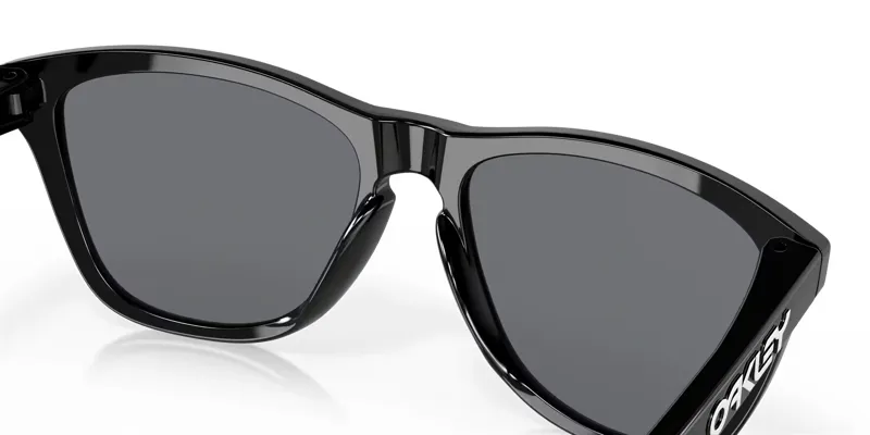 Oakley Frogskins Sunglasses in Polished Black/Grey-6
