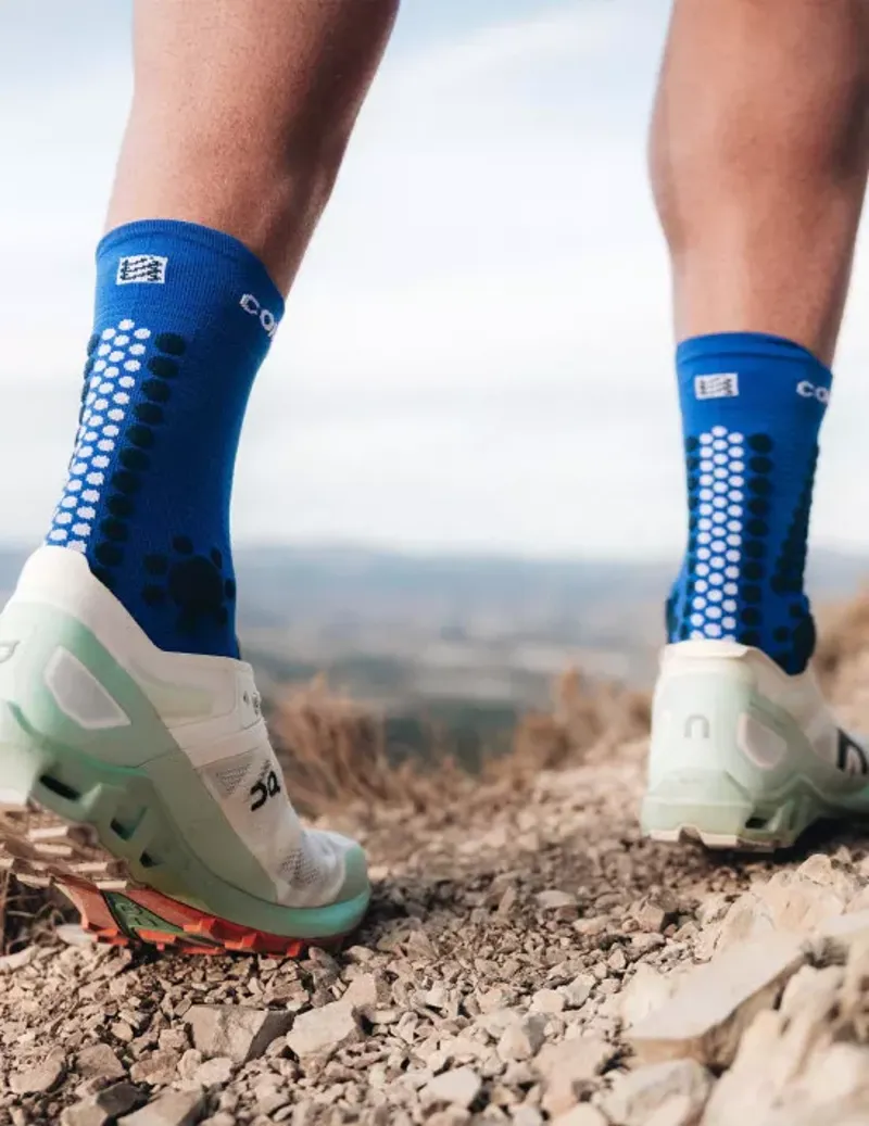 Compressport Pro Racing Socks v4.0 Trail in Dazz Blue/Blues-2