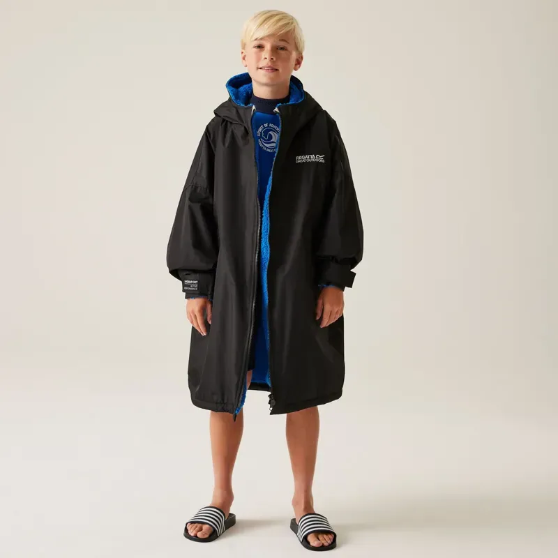Regatta Junior Waterproof Changing Robe in Black/Oxford Blue-5