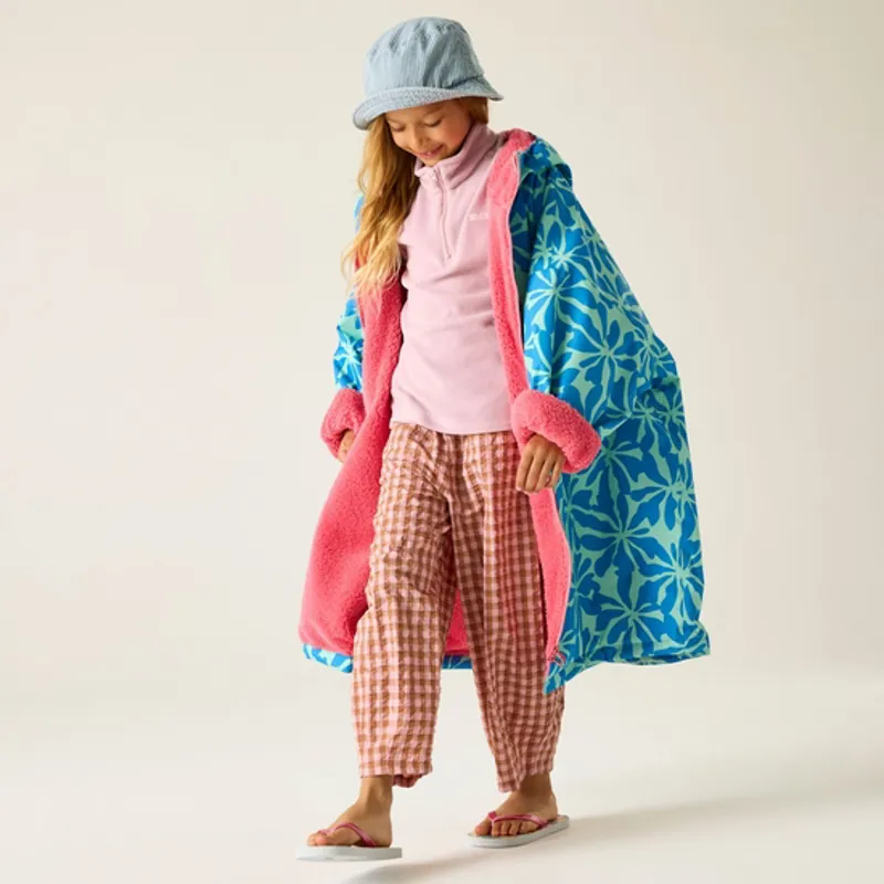 Regatta Junior Waterproof Changing Robe in Sonic Blue Floral/Pink-3