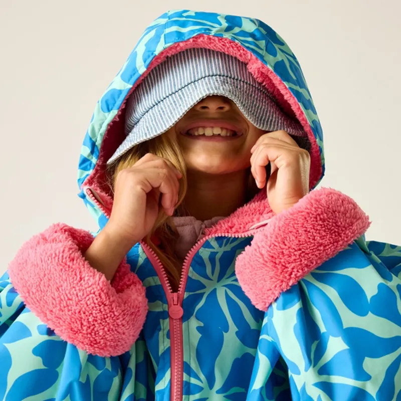 Regatta Junior Waterproof Changing Robe in Sonic Blue Floral/Pink-4