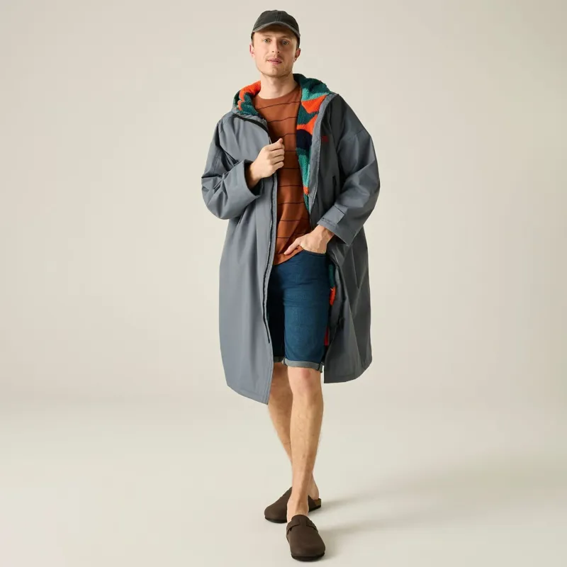 Regatta Waterproof Changing Robe Unisex in Dark Storm/Abstract Mount-2