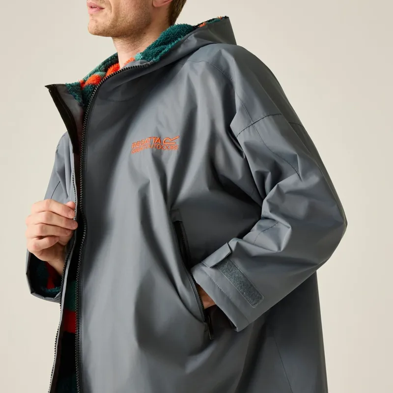 Regatta Waterproof Changing Robe Unisex in Dark Storm/Abstract Mount-8