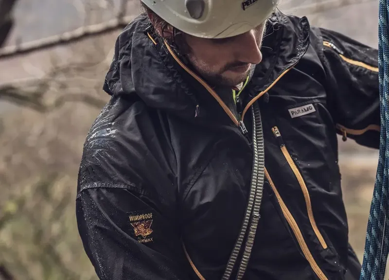 Paramo Enduro Windproof Jacket Mens in Fire/Midnight-12