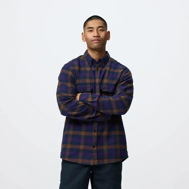 Fjallraven Skog Relaxed Shirt Mens in Laurel Green/Dark Navy-3
