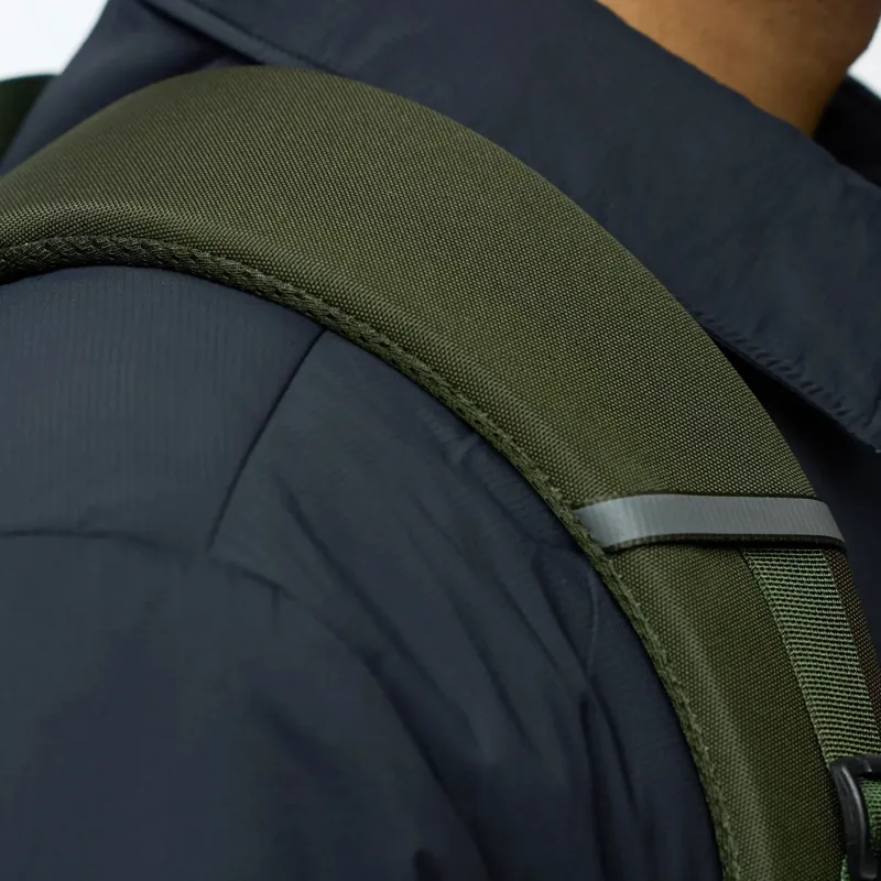 Fjallraven Skule Top Zip 30 Unisex Backpack in Navy-7