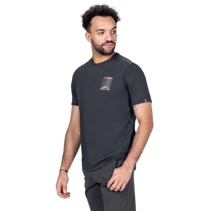Sprayway Vintage Tee Men's in Sumac-2
