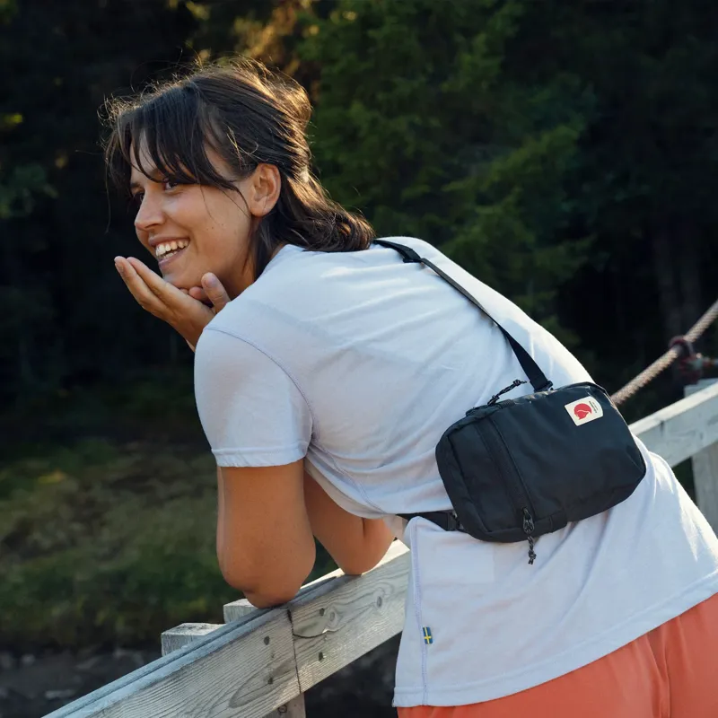 Fjallraven High Coast Pocket Bag in Navy-10