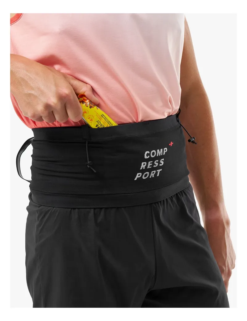 Compressport Free Belt Pro in Black-11