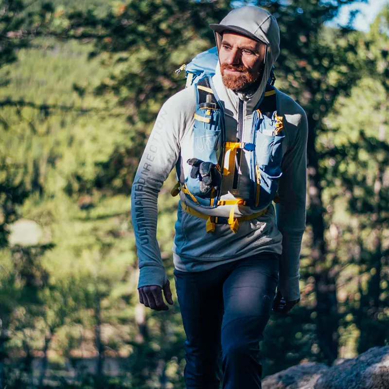 Ultimate Direction Fastpack 30 in Fog-9