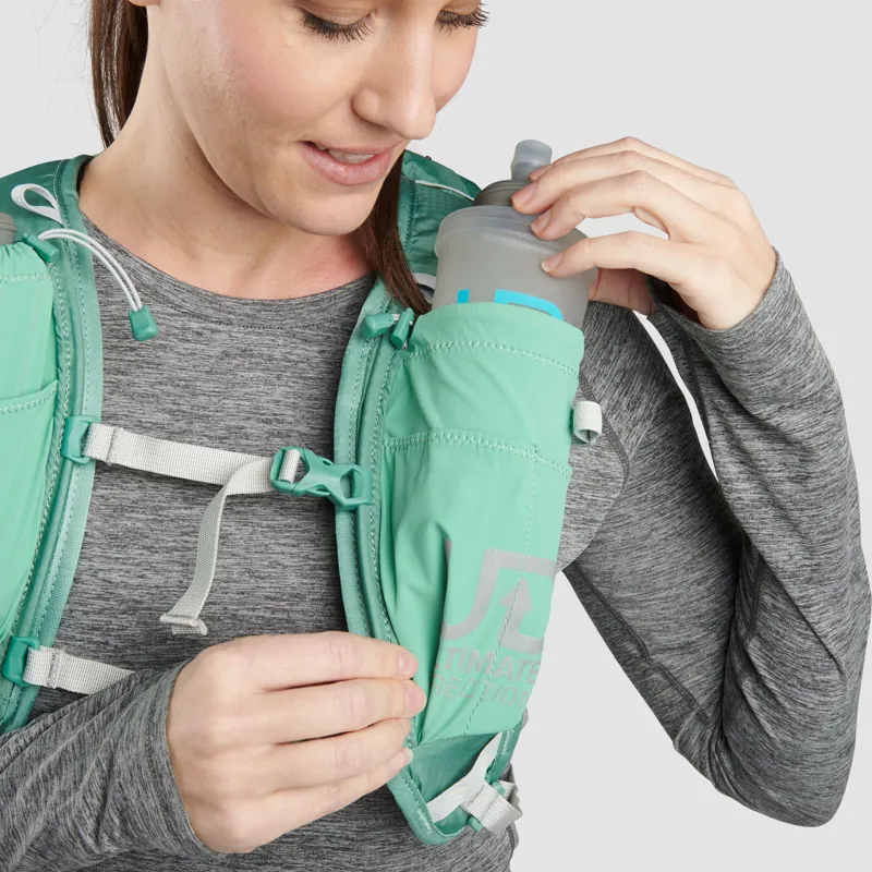 Ultimate Direction FastpackHer 20 2.0 Women's Backpack in Emerald-3