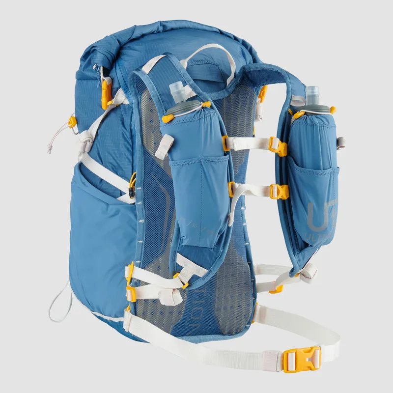 Ultimate Direction FastpackHer 30 2.0 Women's Pack in Fog-1