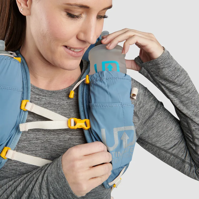 Ultimate Direction FastpackHer 30 2.0 Women's Pack in Fog-4